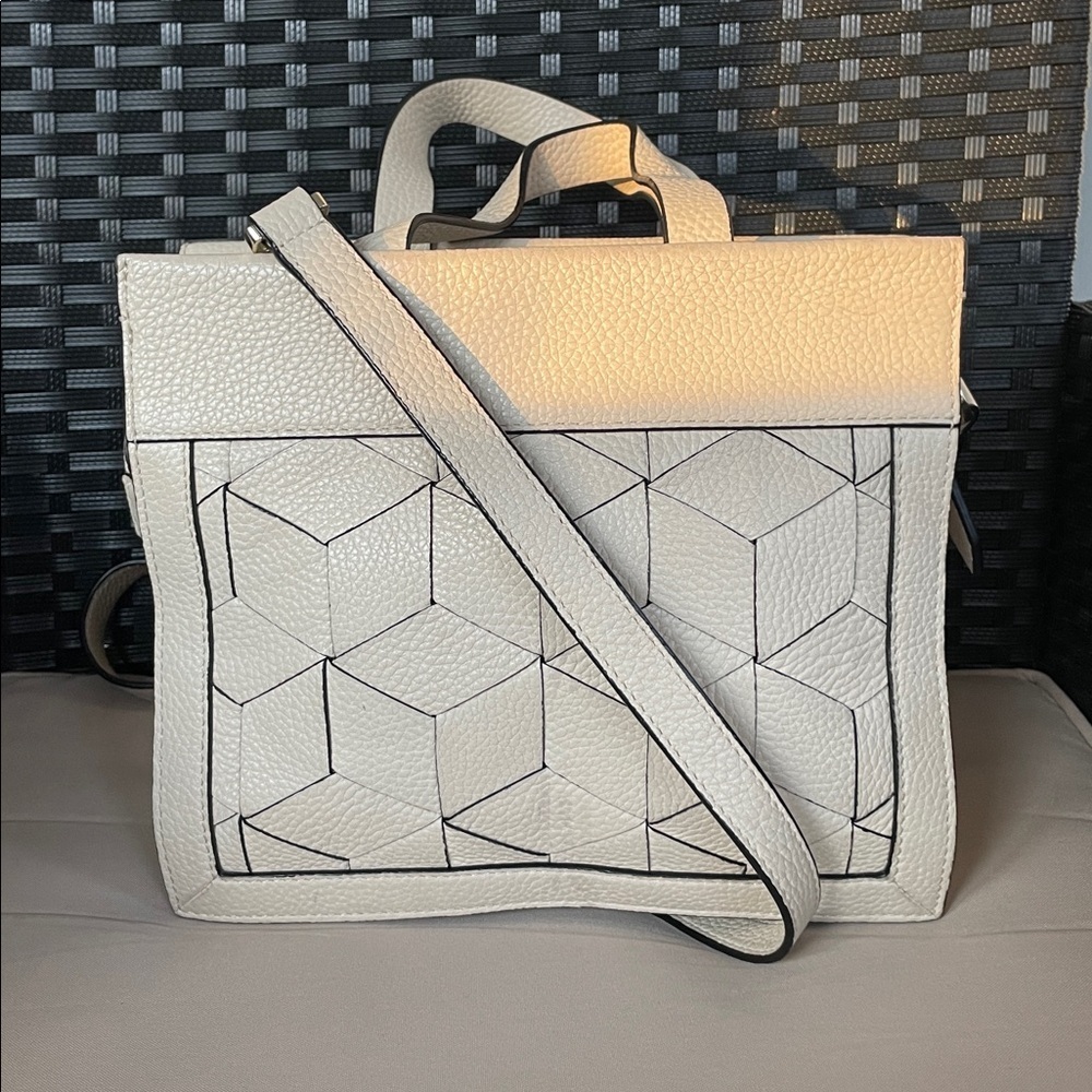 Welden Voyager Small Flap Satchel Cement Colored Pebbled Leather Crossbody Bag - Picture 3 of 13